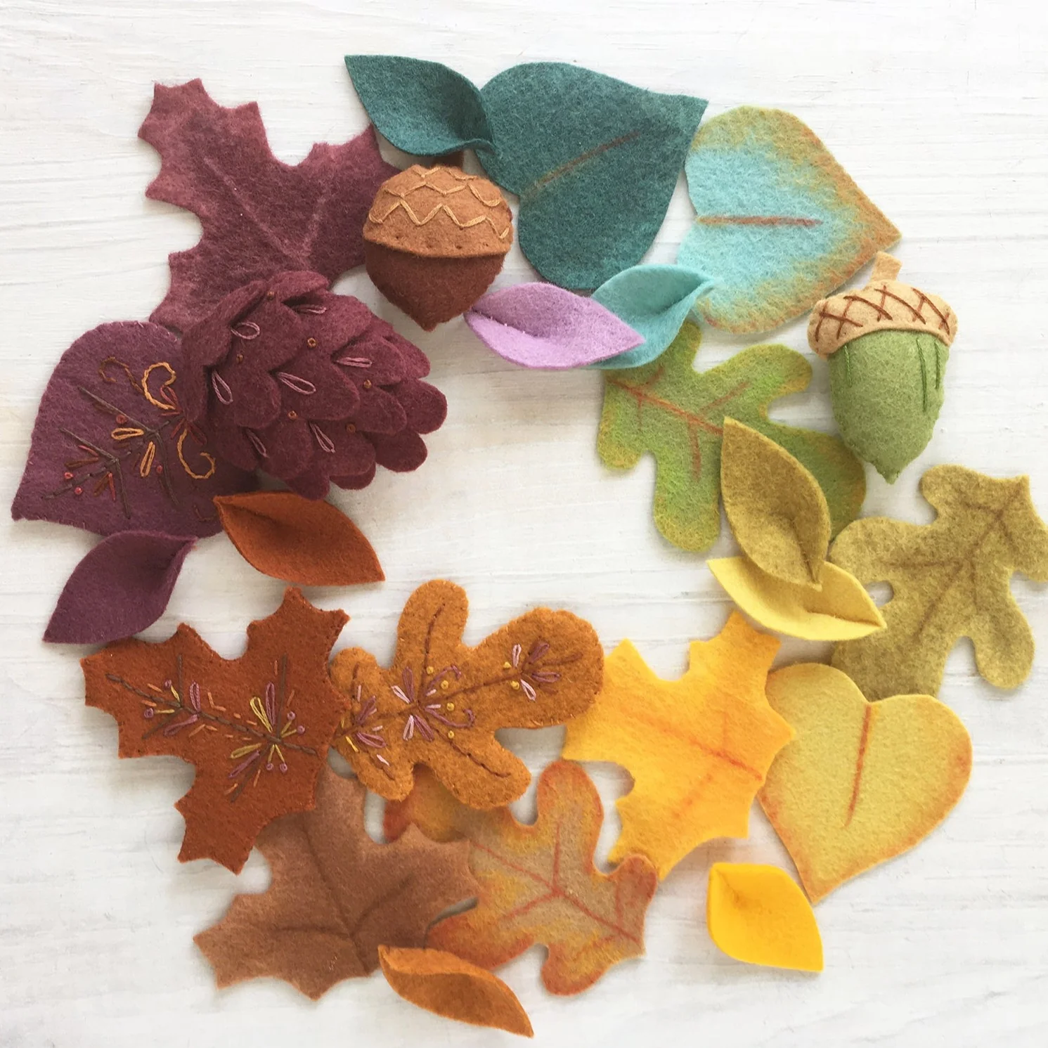 Autumn Leaves Felt Pattern - Image 2