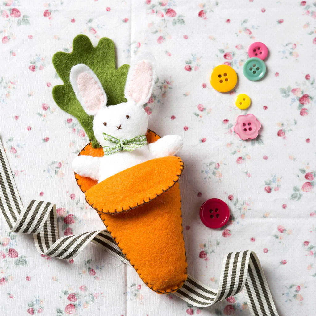 Bunny in Carrot, Felt Kit