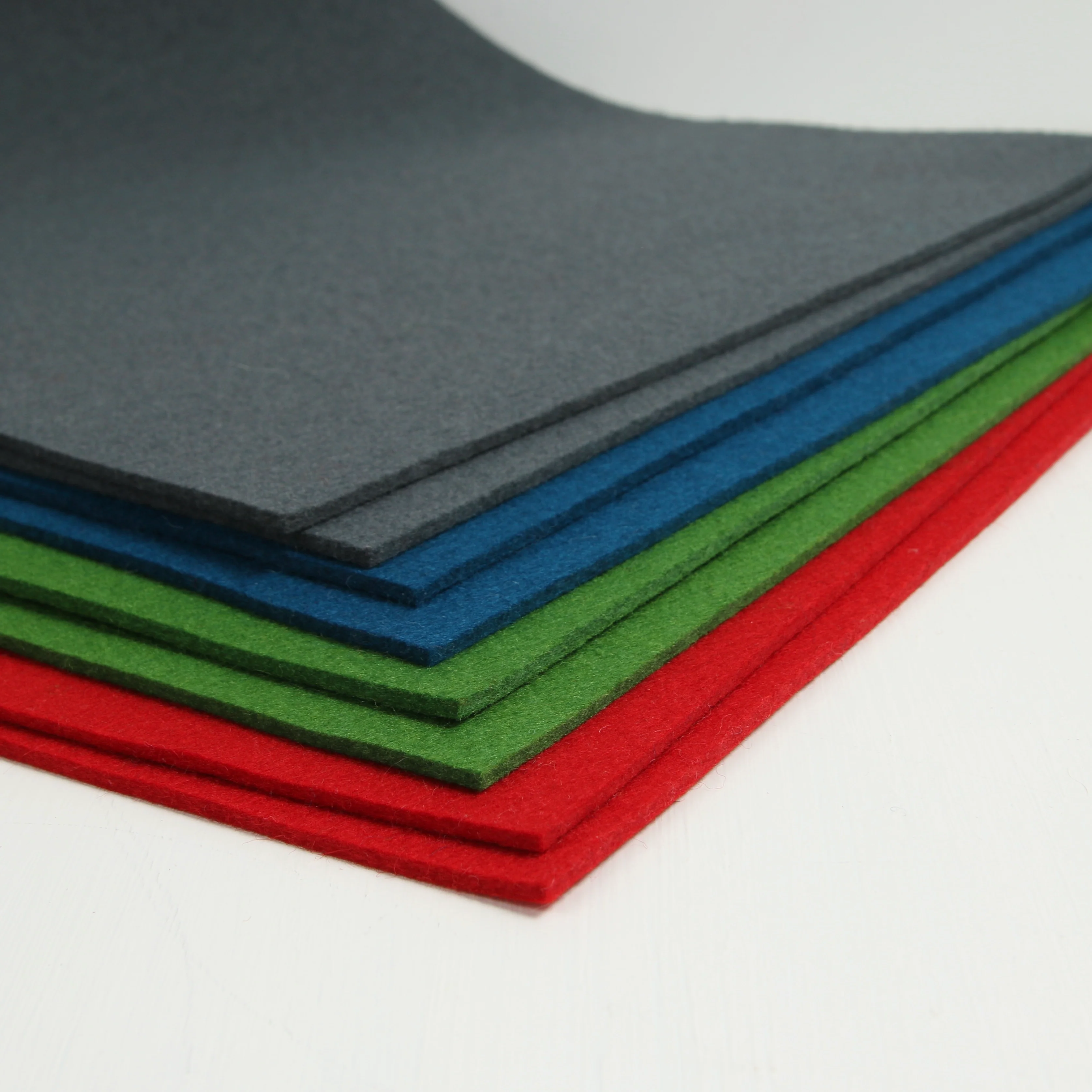 Cherry Red, Thick felt - Image 3