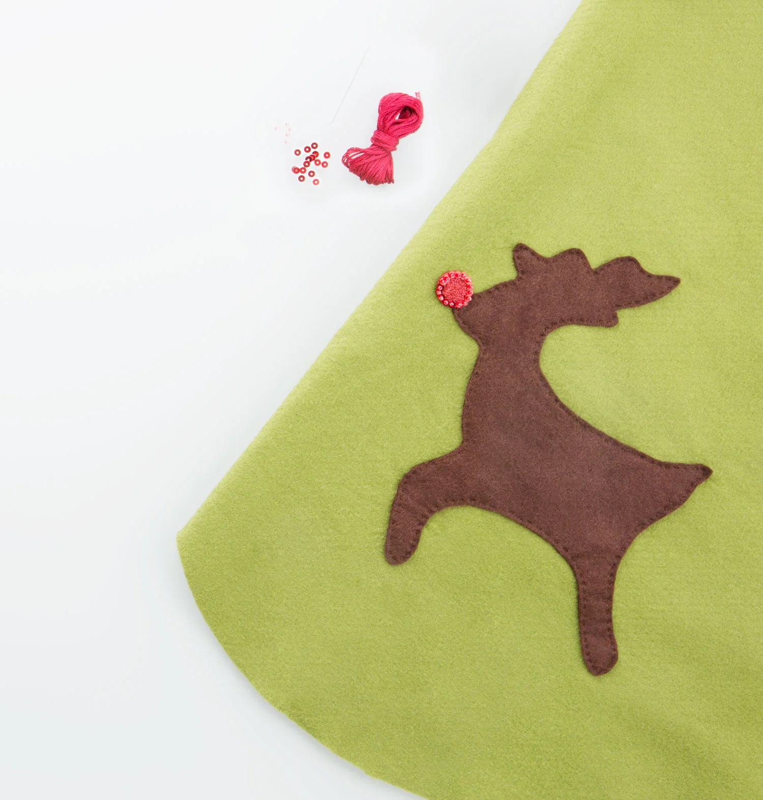 Christmas Favorites Tree Skirt Pattern - Image 2
