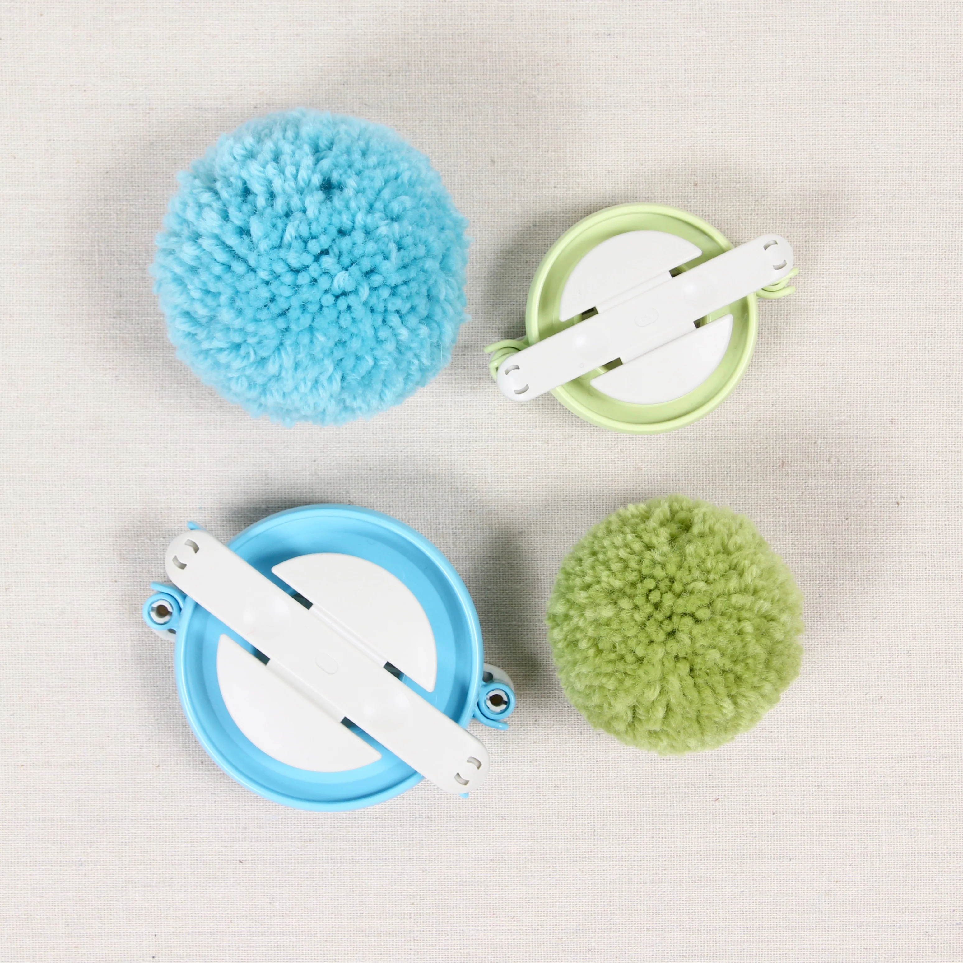 Clover Pom Pom Maker - Image 4