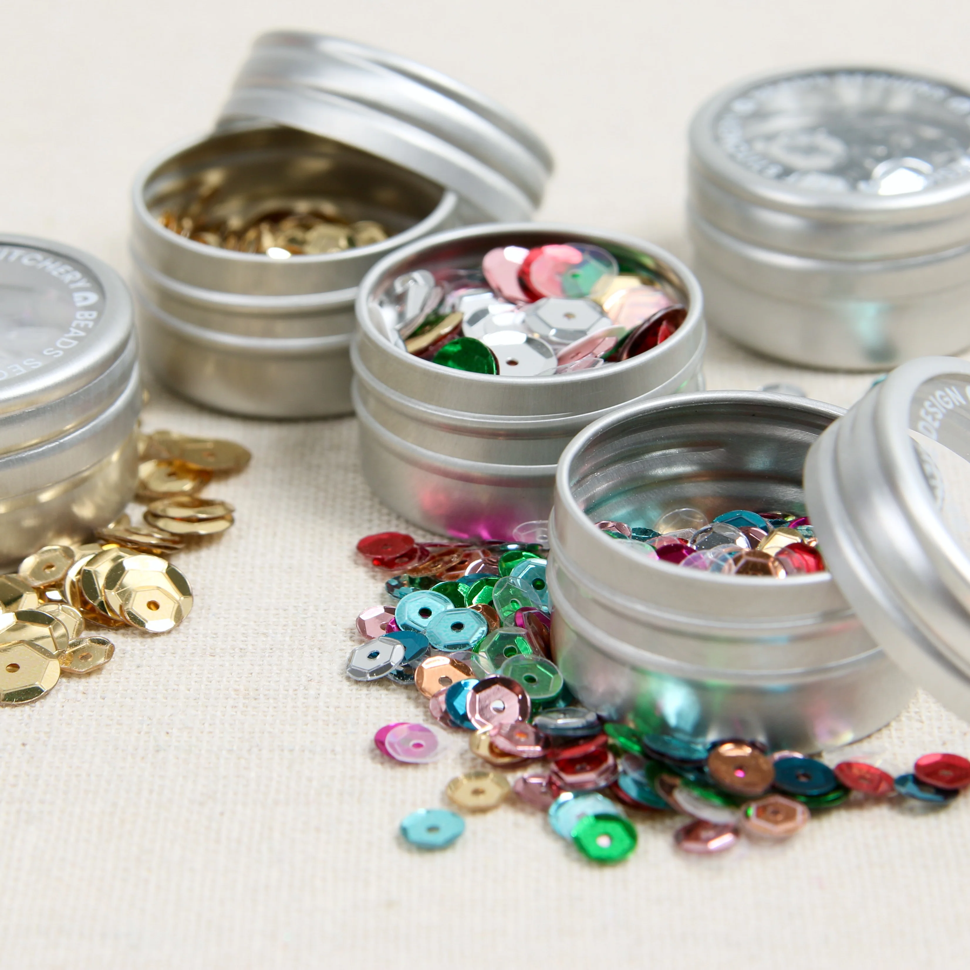 Cupped Sequins, Gold - Image 3