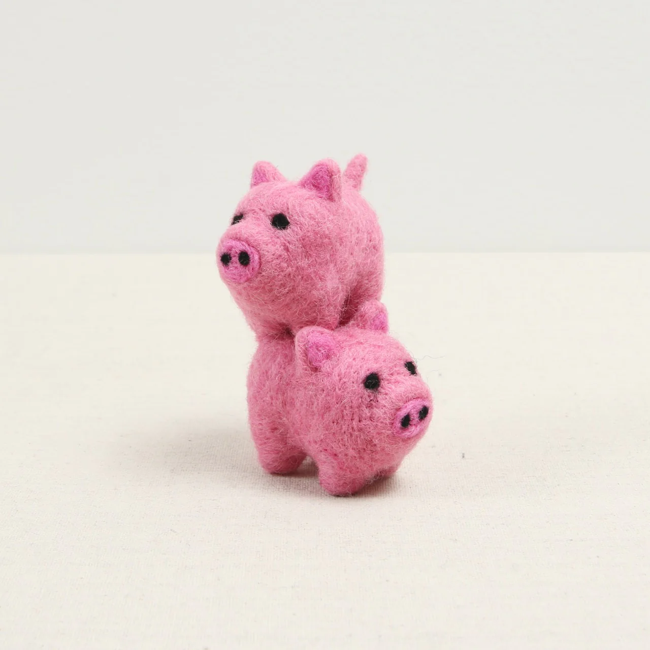 Felt Pig, Taffy - Image 2