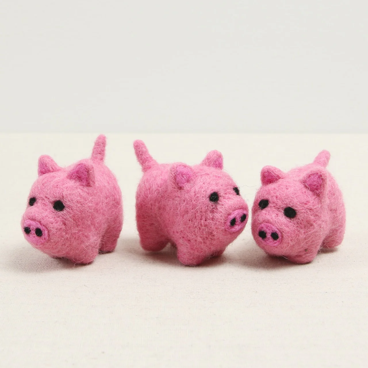 Felt Pig, Taffy - Image 3
