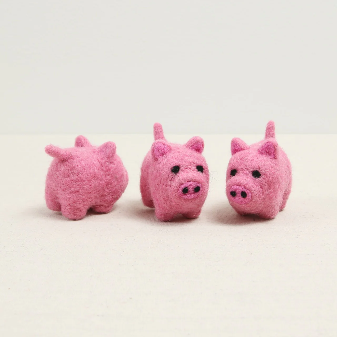 Felt Pig, Taffy - Image 4