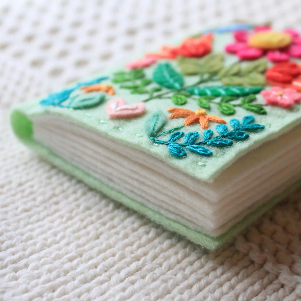 Folk Floral Needlebook by BZ Creations - Image 2