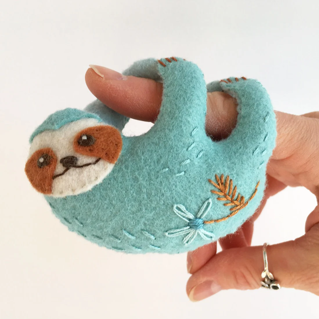 Finger Sloth Felt Pattern - Image 2