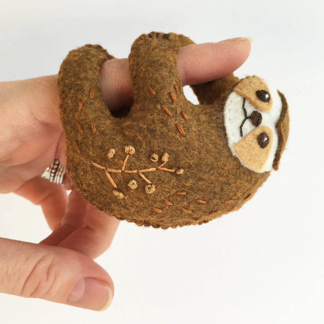 Finger Sloth Felt Pattern - Image 3