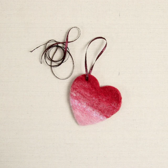 Heart Felt, Beginner Needle Felting Kit - Image 3
