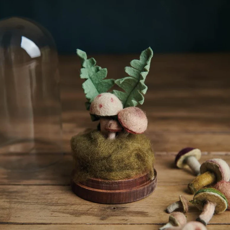 Make Felt Flowers: Four Seasons of Crafting Modern Plants & Flowers - Image 10
