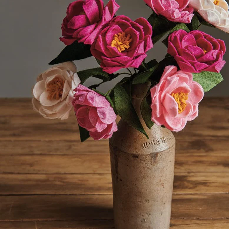 Make Felt Flowers: Four Seasons of Crafting Modern Plants & Flowers - Image 7