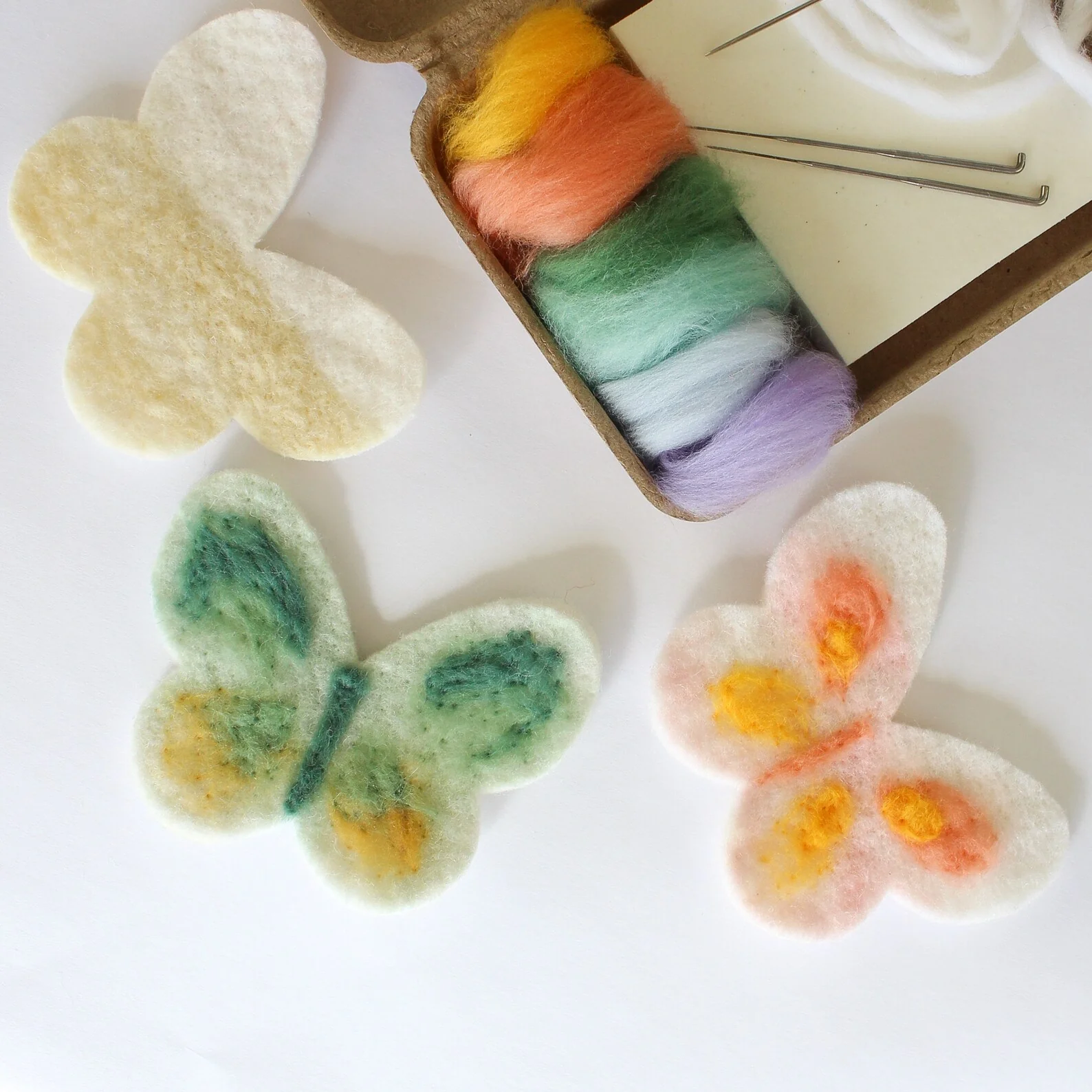 Mini Butterfly Felting Kit - Image 4