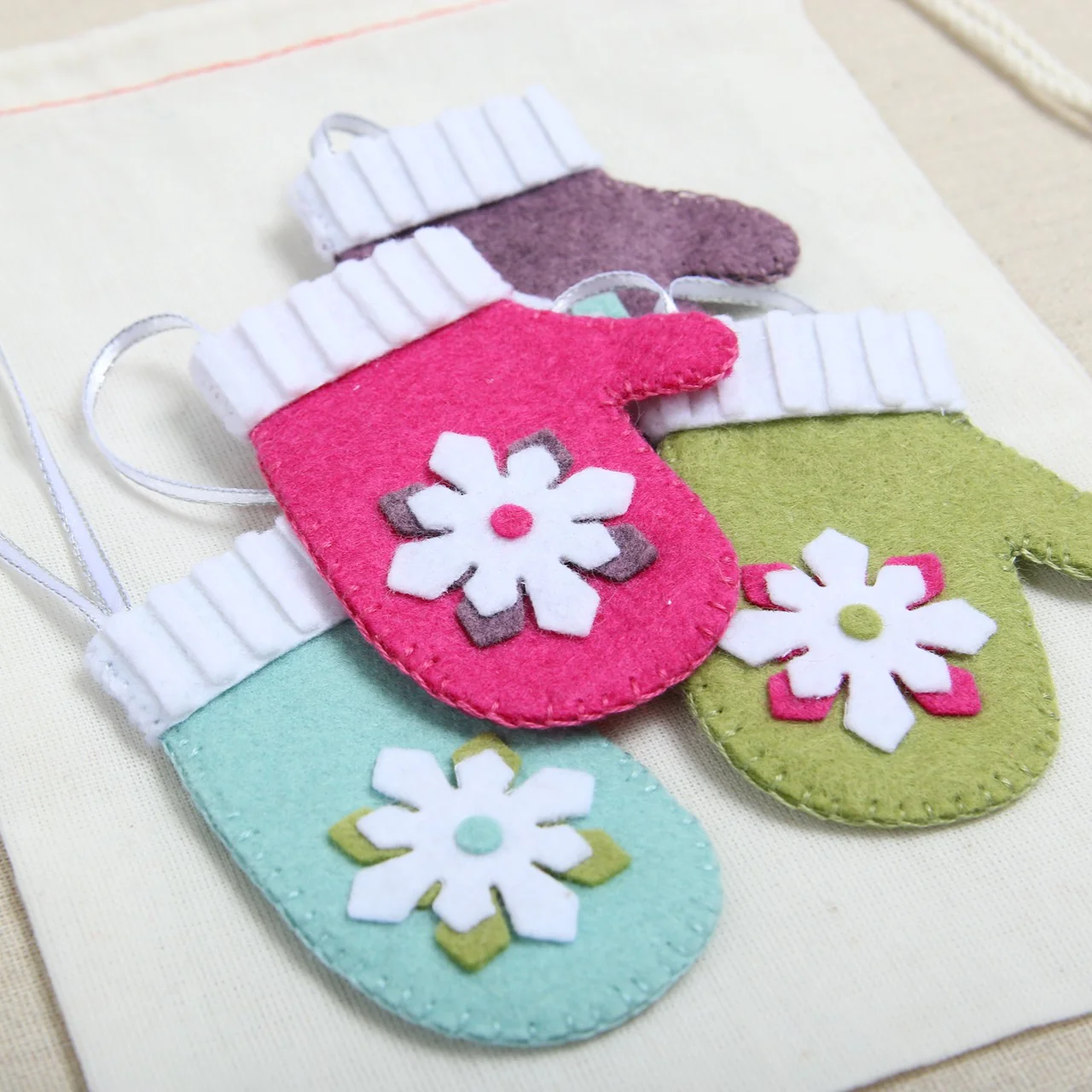 Mini Mittens, Deep Etch Die - Image 5