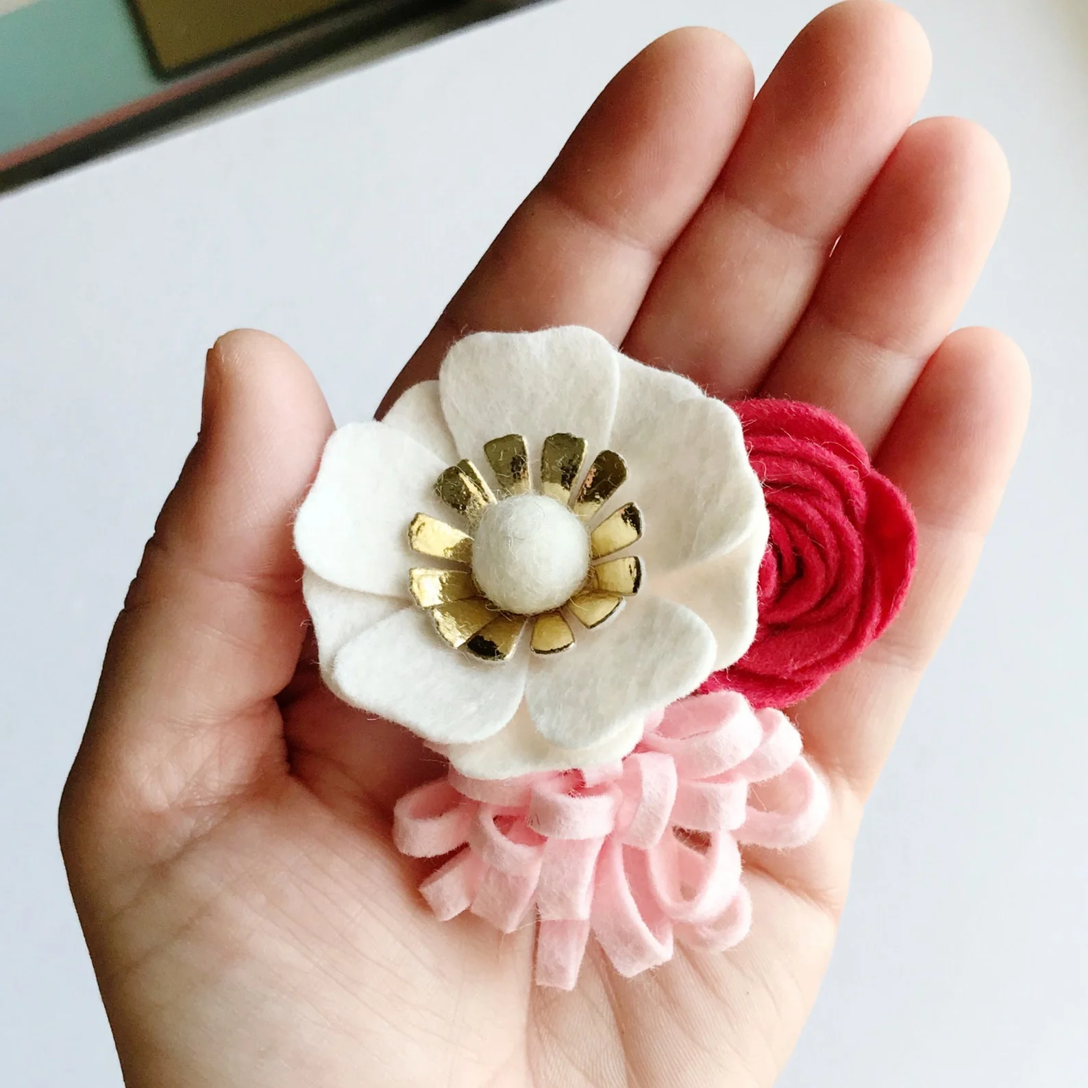 Mini Strawberry Mint Felt Flower Kit - Image 7