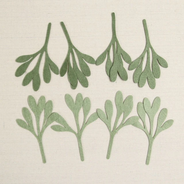 Mistletoe Felt-fetti - Image 3