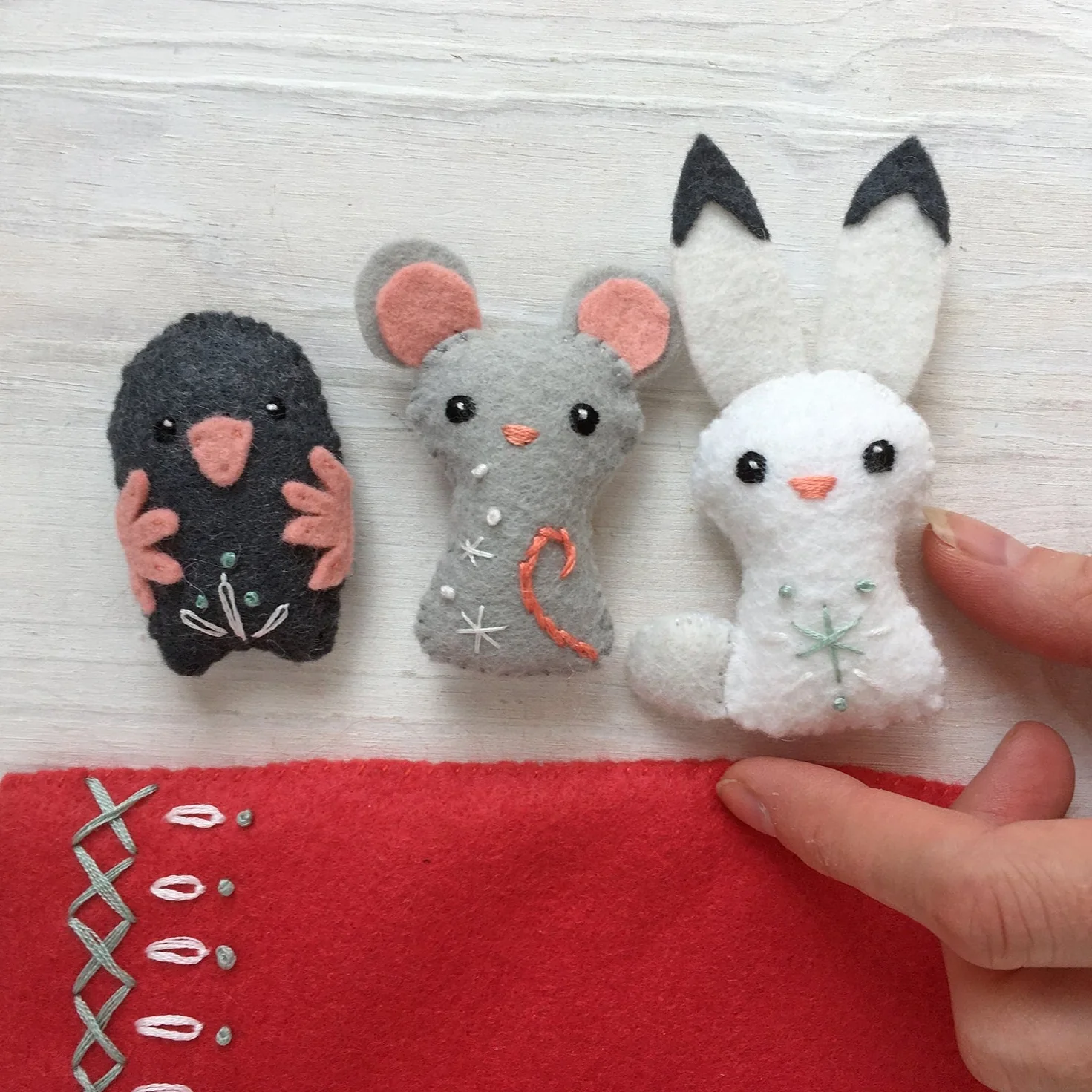 Mitten and Woodland Animals Felt Pattern - Image 3