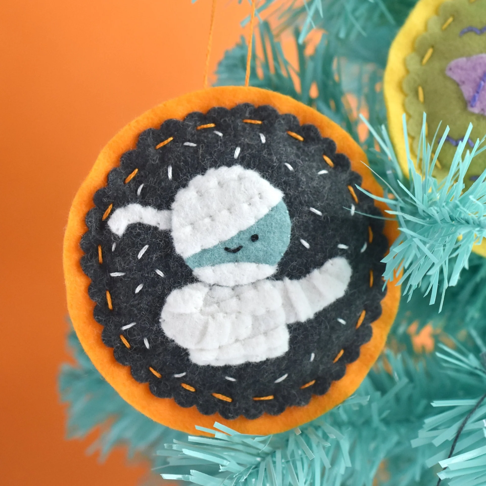 Not-So-Spooky Felt Ornaments Pattern - Image 6