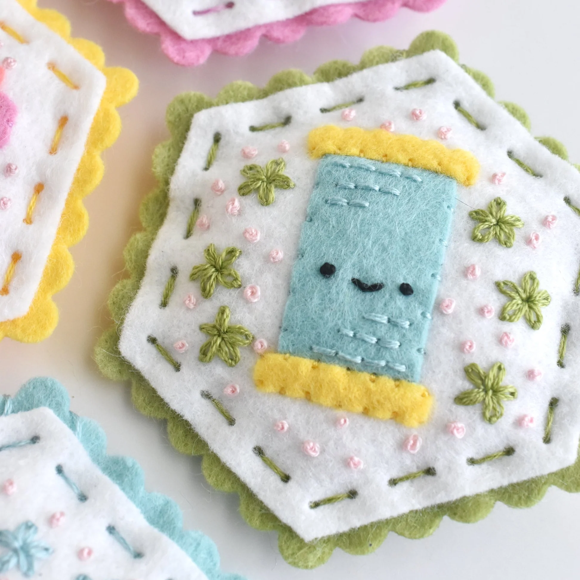 Sewing Bee Felt Ornaments Pattern - Image 5