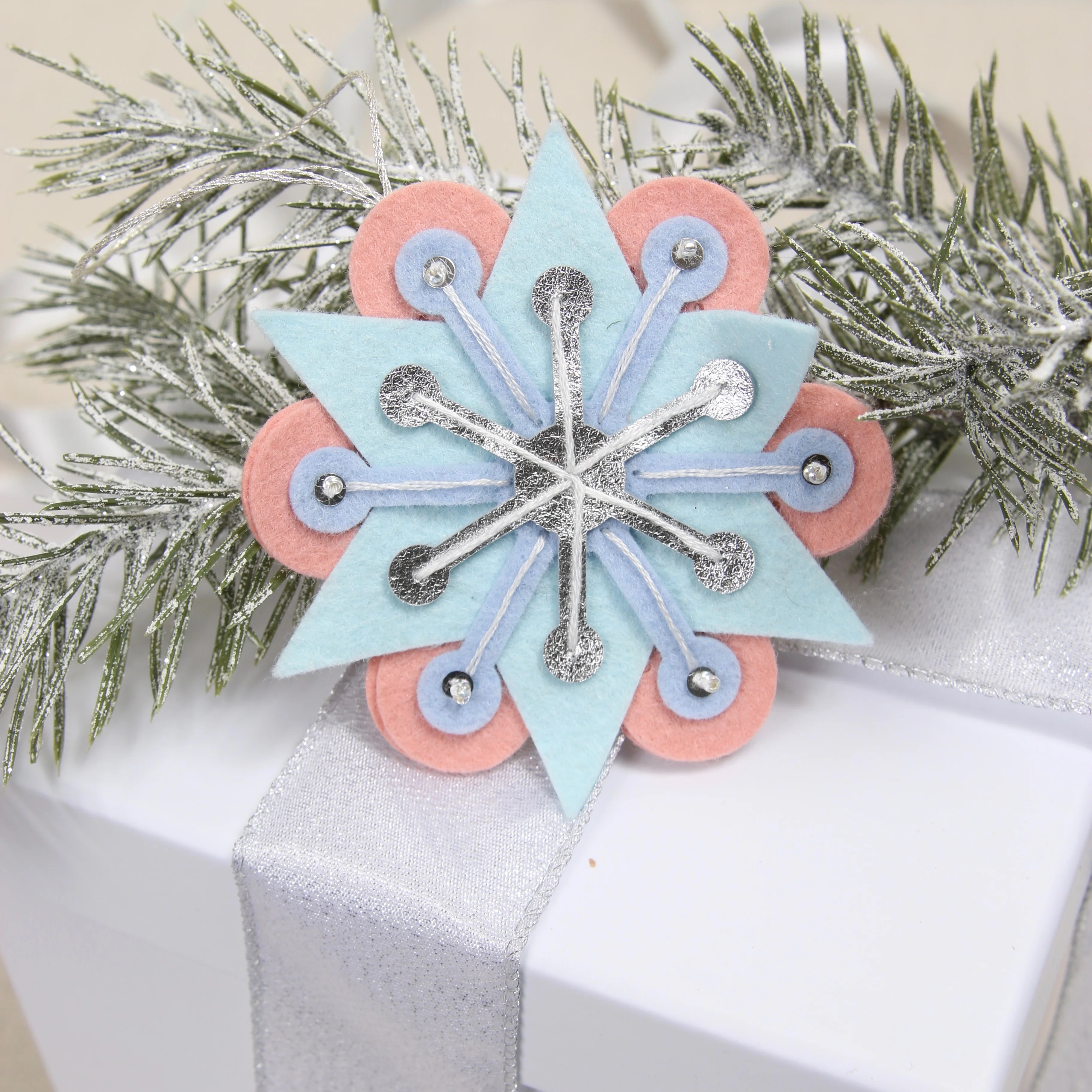 Silver Metallic Felt - Image 4