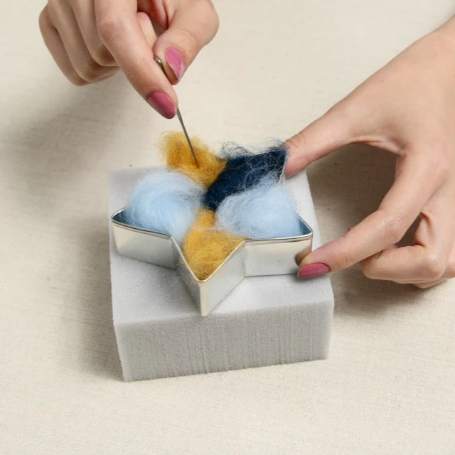 Star Bright, Beginner Needle Felting Kit - Image 4