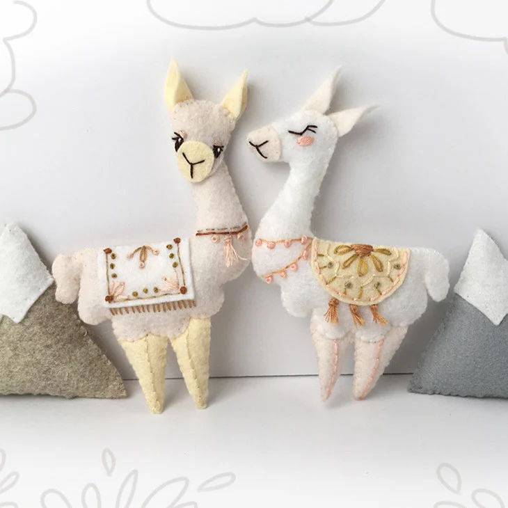 Sweet Llamas Felt Pattern - Image 2