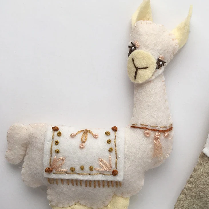 Sweet Llamas Felt Pattern - Image 3