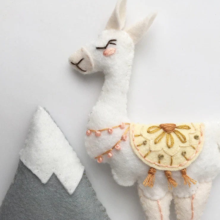 Sweet Llamas Felt Pattern - Image 4