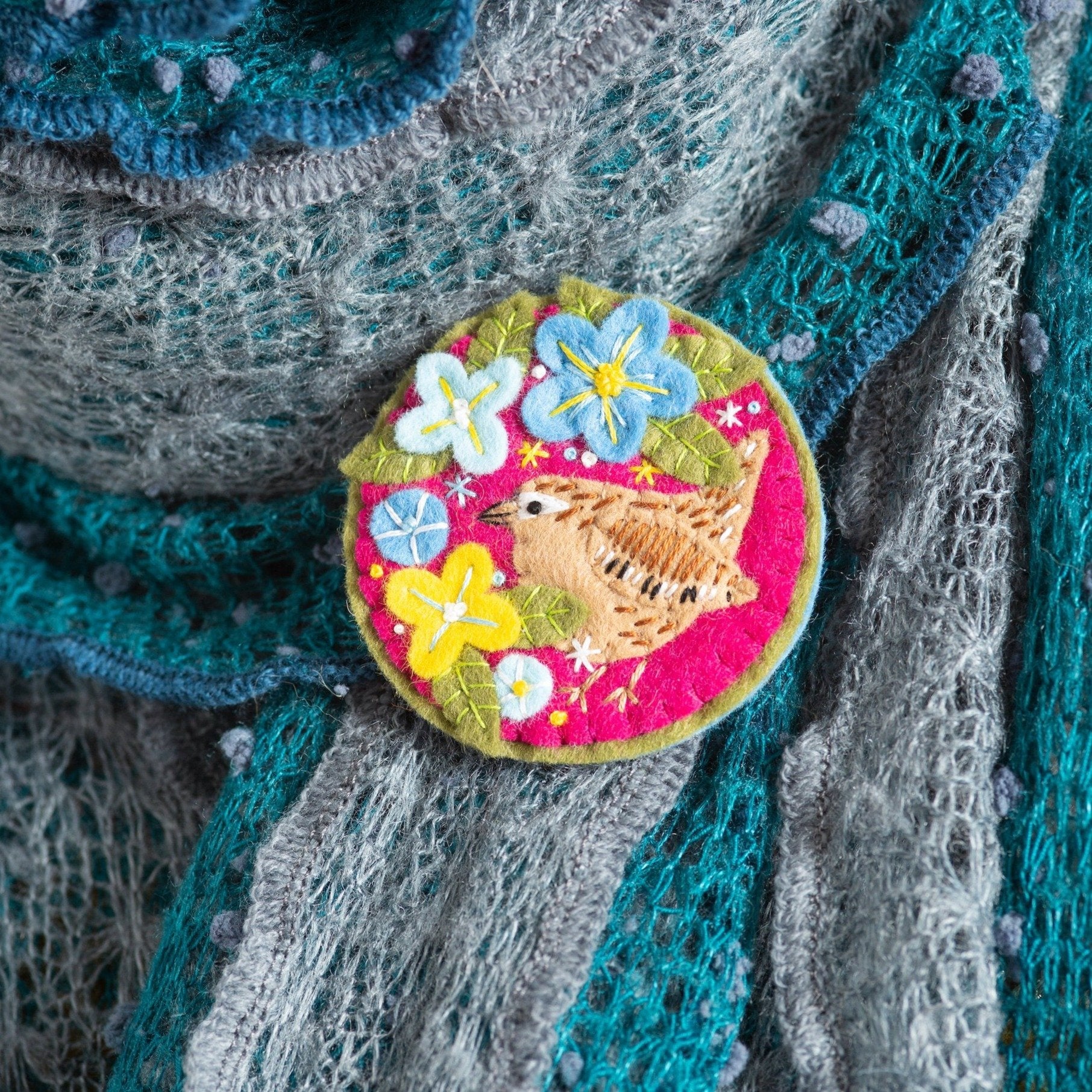 Wren Felt Craft Brooch Kit - Image 5